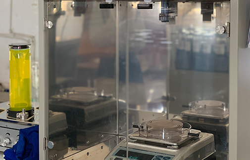 Máquina de laboratório